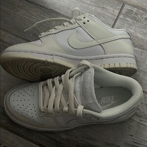 Nike Off-White/ pale yellow Low-Top Sneakers